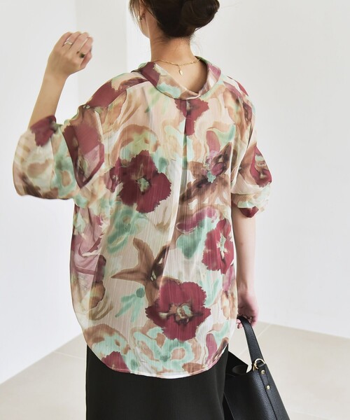 ブラウス シャツ quaranciel:「洗濯機可能」シアー フラワー プリント シャツ ブラウス レディース 予約》quaranciel:〈洗濯機可能〉シアー フラワー プリント