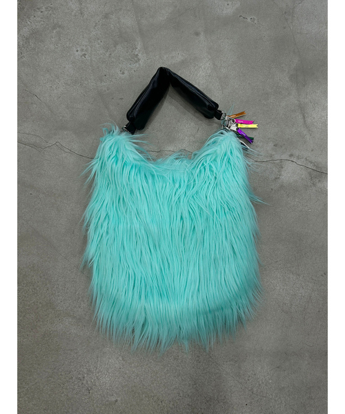 Cheek（チーク） ショルダーバッグ 「cheek/チーク」monster one