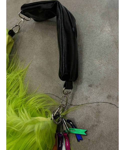 Cheek（チーク） ショルダーバッグ 「cheek/チーク」monster one