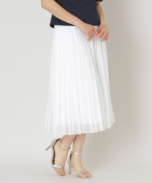 TO BE CHIC ホワイトプリーツスカート 46新品未使用 TO BE CHIC（トゥー ビー シック） スカート シアーマルチプリーツ