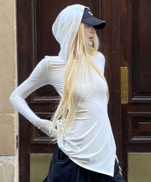 DIAVEL tシャツ バックプリントフード付きストレッチトップス／Y2K