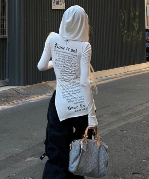 DIAVEL tシャツ バックプリントフード付きストレッチトップス／Y2K