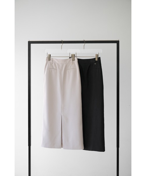 【定価以下】 Herlipto Front Slit Long Skirt Essentia］Front Slit Long Skirt