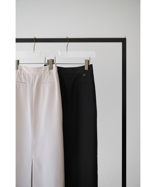 【定価以下】 Herlipto Front Slit Long Skirt Essentia］Front Slit Long Skirt