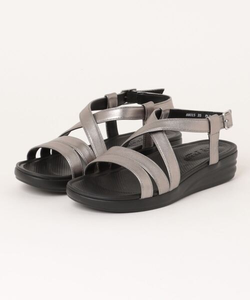 Piedi Nudi（ピエディヌーディ） 厚底 サンダル ボリューム レザー