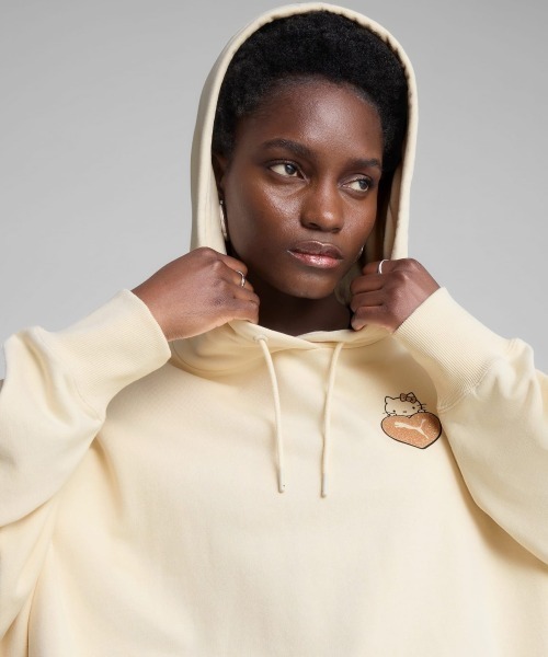 パーカー PUMA PUMA x HELLO KITTY ＆ FRIENDS GRAPHIC OVERSIZED HOODIE（プーマ x ハローキテ PUMA パーカー x HELLO KITTY ＆ FRIENDS GRAPHIC OVERSIZED