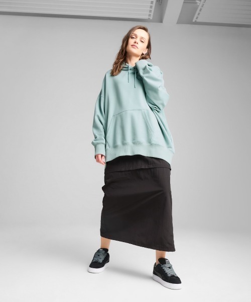 PUMA パーカー x HELLO KITTY ＆ FRIENDS GRAPHIC OVERSIZED