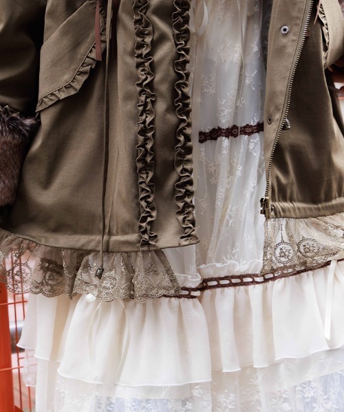 axes femme（アクシーズ ファム） モッズコート コート 編上×フリル