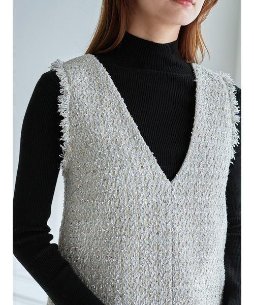 CHANEL ツイード生地 ひざ丈ワンピース Vネック ウール長袖 ハンガー付き くるくる起毛がキュート。フェイクリングウール Vネックワンピース