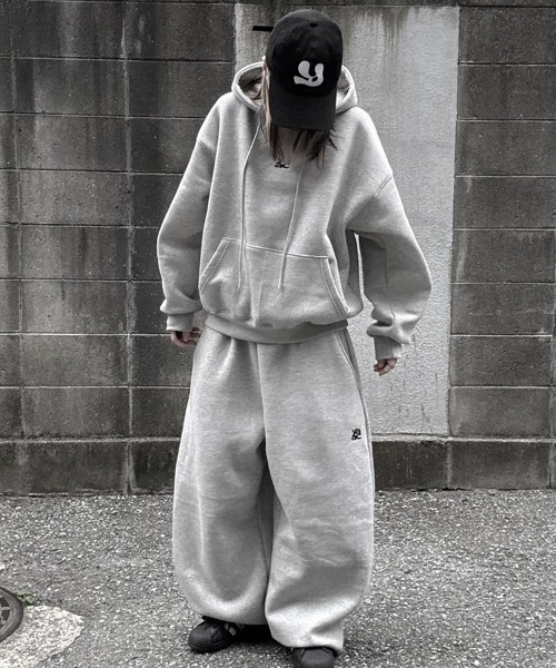 お値下げ！！ヤーカ　YACA タートルネックスウェット YACA（ヤーカ） スウェットパンツ ジャージ Logo Sweat Curve Pants