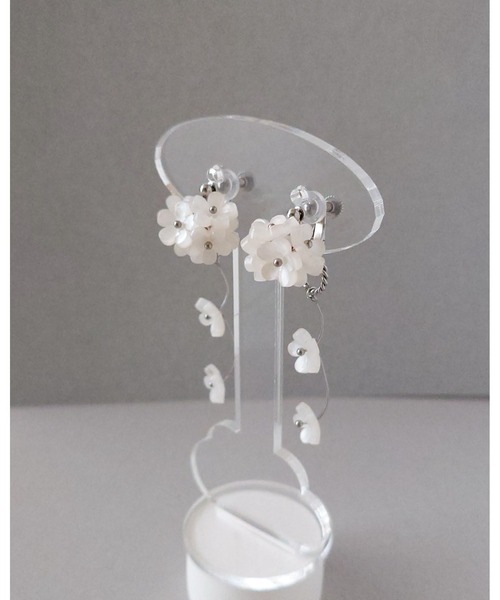 イヤリング 「推しに愛されるアクセサリー」こぼれる小花の2wayイヤリング（サージカルステンレス）(MA) レディース メンズ_6