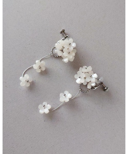 イヤリング 「推しに愛されるアクセサリー」こぼれる小花の2wayイヤリング（サージカルステンレス）(MA) レディース メンズ_19