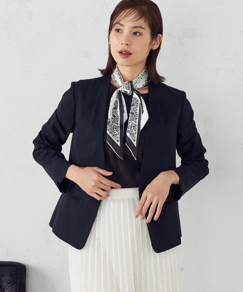 美品⭐️アマカ ノーカラージャケット スーツ ビジネス フォーマル 濃紺  M 2点セットアップ♡上品ノーカラージャケット＆美脚パンツスーツ