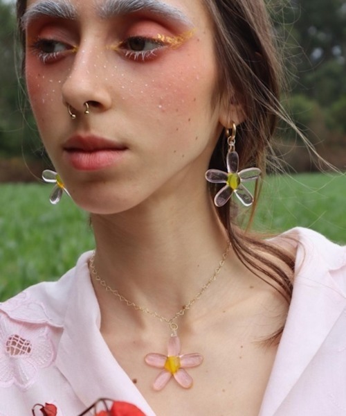 NINFA handmade（ニンファ ハンドメイド） ピアス Flower Hoops