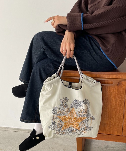 210nouve（トゥージュヌーヴ） トートバッグ デザイン 刺繍 マーケット