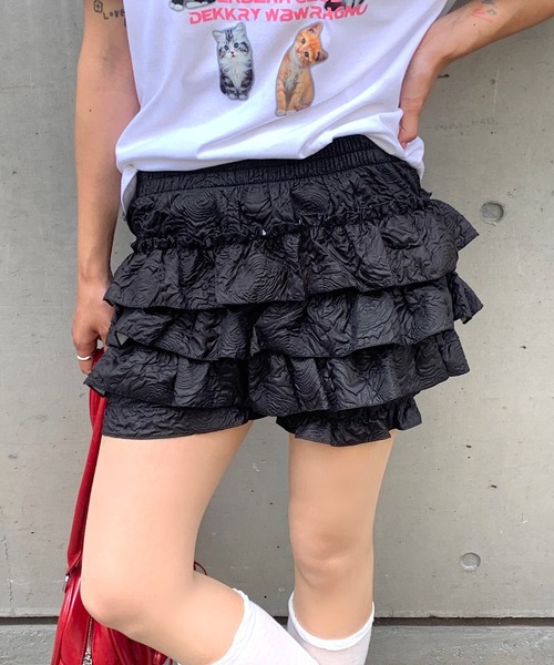 トゥララ(TRALALA) 新品未使用 フリル付き黒ショートパンツ トゥララ(TRALALA) 新品未使用 フリル付き黒ショートパンツ 2025