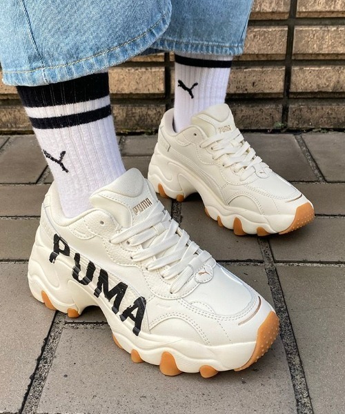 【ほぼ新品】お得‼️PUMA 23cm 厚底スニーカー　パルサーウェッジ 2024年モデル PUMA プーマ パルサーウェッジ サンダル 23cm