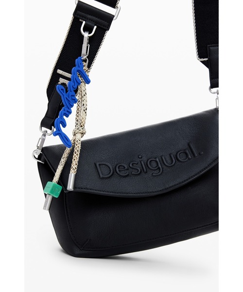 新品 デシグアル 定価13900円 ショルダーバッグ 大特価‼️ Desigual（デシグアル） ショルダーバッグ バッグ 3Dロゴ レザー風