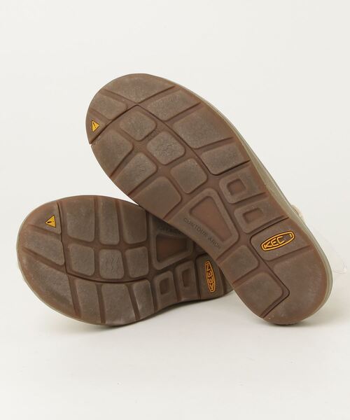 「KEEN」 フラットサンダル 24.5cm ホワイト レディースの画像