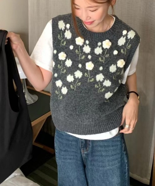 ベスト ジレ 立体フラワー刺繍ニットベスト レディース : ZOZOTOWN