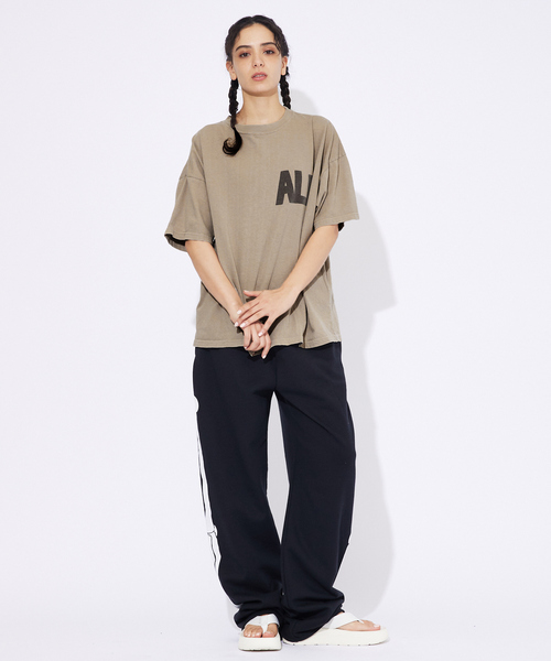 「REMI RELIEF」 半袖Tシャツ M グレイッシュベージュ メンズの画像2