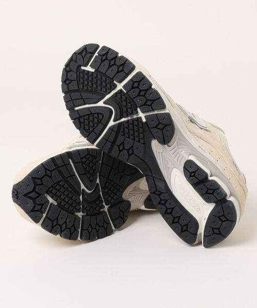 「New Balance」 ローカットスニーカー 23cm オフホワイト レディースの画像