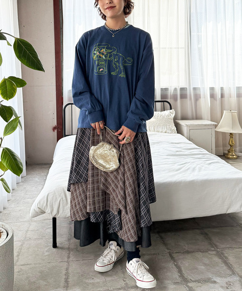 tシャツ カプセルトイを回したい恐竜刺しゅうロンTEE レディース | DOUBLE NAME | 13