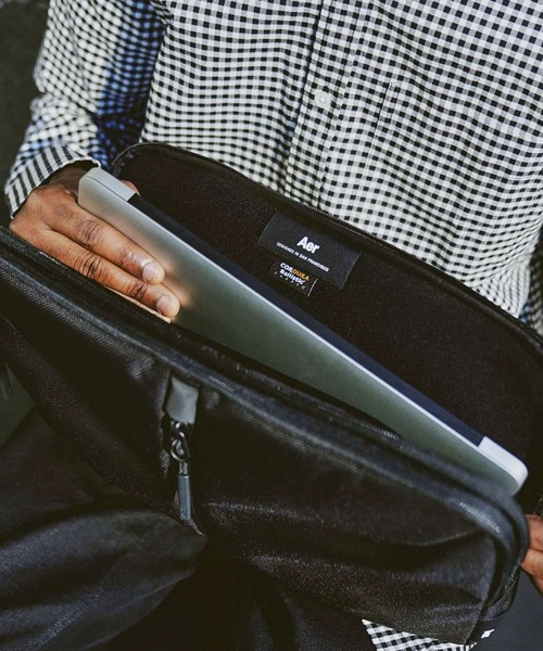 Aer タブレットケース Tech Folio 13 Black エアー テック