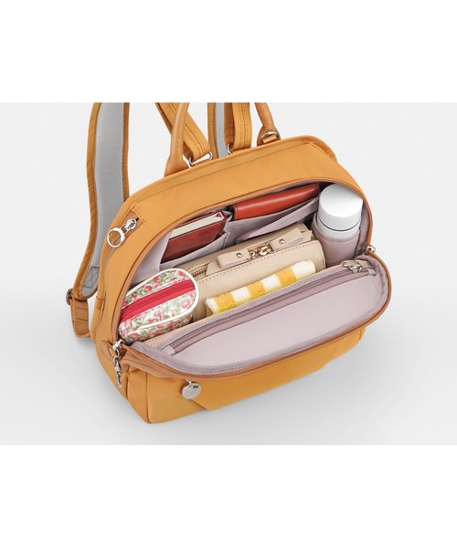 【極美品】 カナナプロジェクト カナナワンデイパック  リュック 正規取扱店】カナナプロジェクト PJ1-4th リュック Kanana