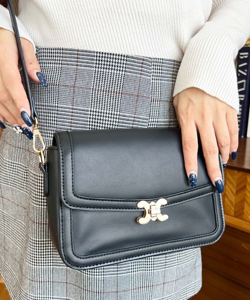 MaxMaraアウトレット●UVA● フェイクレザーショルダーバッグ セール】フラップ付きフェイクレザーショルダーミニバッグ
