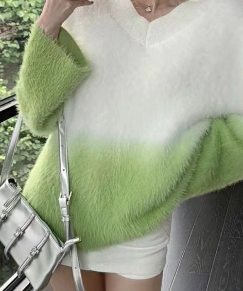 ニット セーター グラデーションシャギーVネックニットプルオーバー レディース deux amour ニット セーター グラデーションシャギーVネック