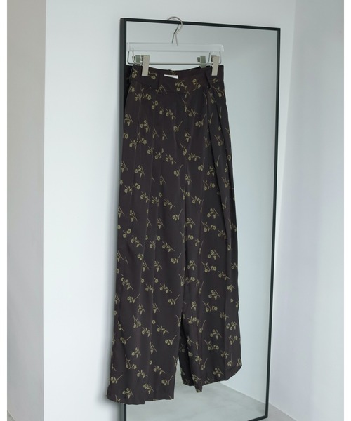 Flower Jacquard Pants（その他パンツ）｜anuke（アンヌーク）の