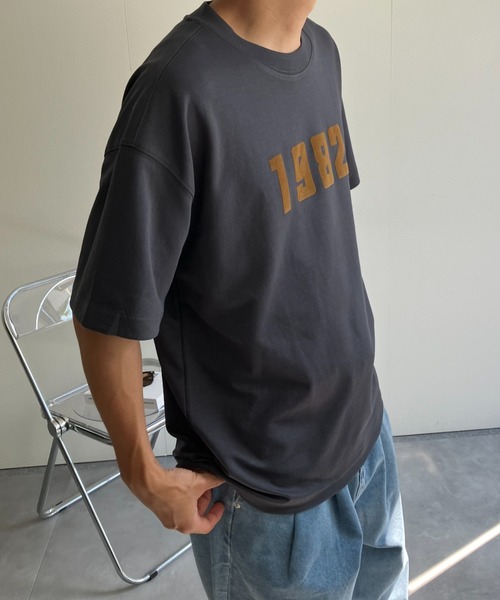 LIMI feu リミフゥ フロッキー加工Tシャツ CREARE -LINO- tシャツ フロッキー加工 ナンバーロゴプリントTシャツ