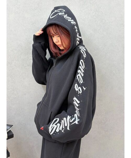 パーカー 「PSYCHIC FEVER × EVRIS」シャイニースウェットパーカー　裏起毛 レディース