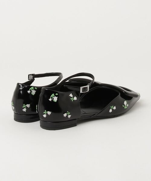 CHARLES ＆ KEITH（チャールズ&キース） フラットサンダル 35 ブラック