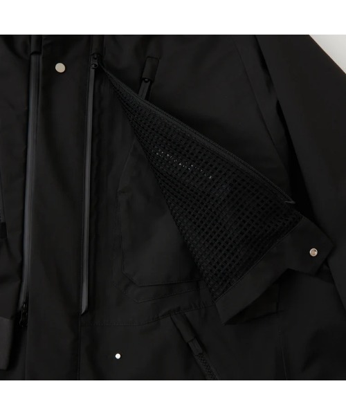 WHITE MOUNTAINEERING（ホワイトマウンテニアリング） コート