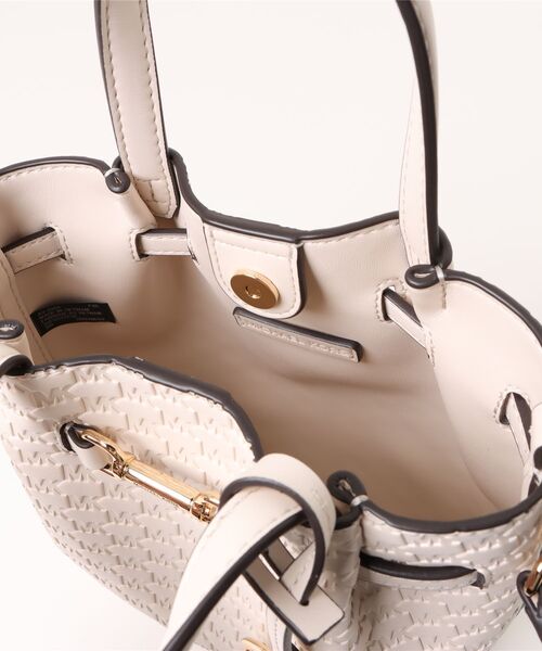 定価66,000円 新品 マイケルコース CARSON クロスボディバッグ 白 MICHAEL KORS ショルダーバッグ バッグ CARSON NS クロスボディ