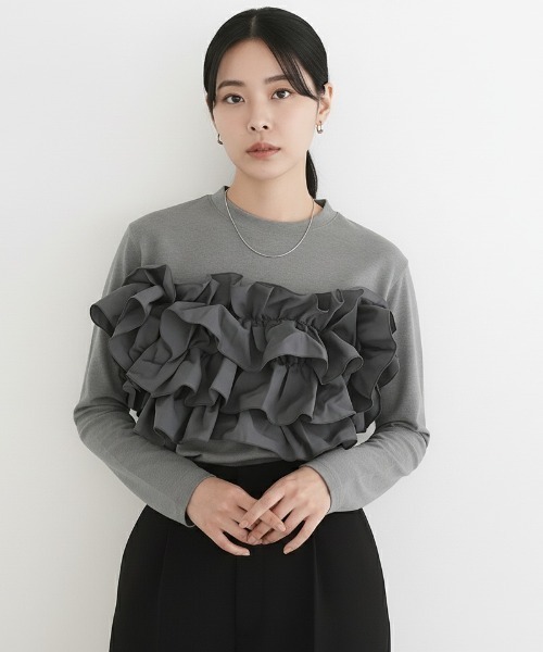 フリル付きグレーTシャツ Lateru tシャツ フリルアクセントロングスリーブトップス Tシャツ 春