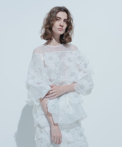 未使用　ルルウィルビー　花柄 ボウタイ シャツ ブラウス　ボタニカル柄　フラワー 美品】ルルウィルビー 花柄 ボウタイ シャツ ブラウス ボタニカル柄