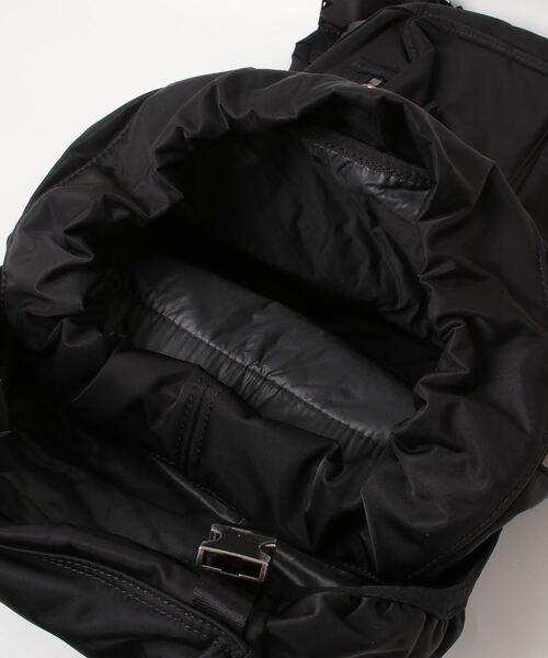 「BARNEYS NEWYORK」 リュック - ブラック メンズの画像