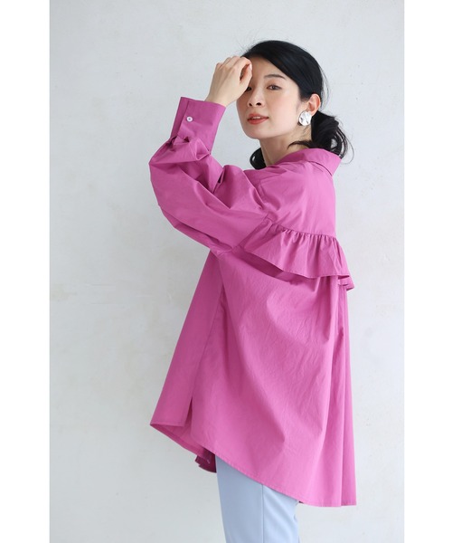 アシンメトリーなバックフリルのカラーシャツトップス cawaii wkj00050 春 夏 綿 コットン ポワン袖 大人可愛い 上品 エレガント ゆったり レディース ファッション ミセス 30代 40代 50代  母の日 cawaii ブラウス シャツ アシンメトリーなバックフリルのカラーシャツ