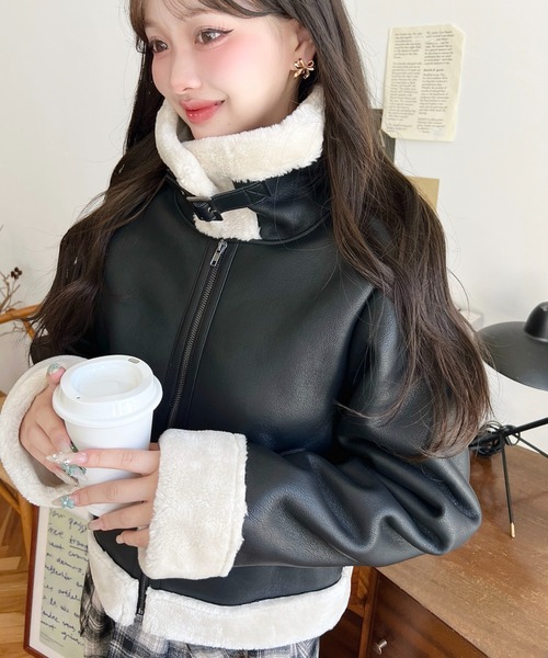 美品✨LAGUAGEM フェイクレザームートンコート　ボア　スタンドカラー moment+ ムートンコート ボアコート フェイクレザー×フェイク