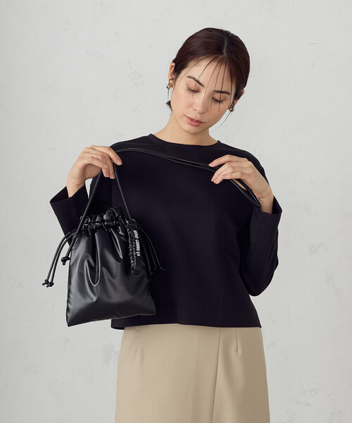 MONO COMME CA（モノコムサ） ショルダーバッグ バッグ チャーム付き