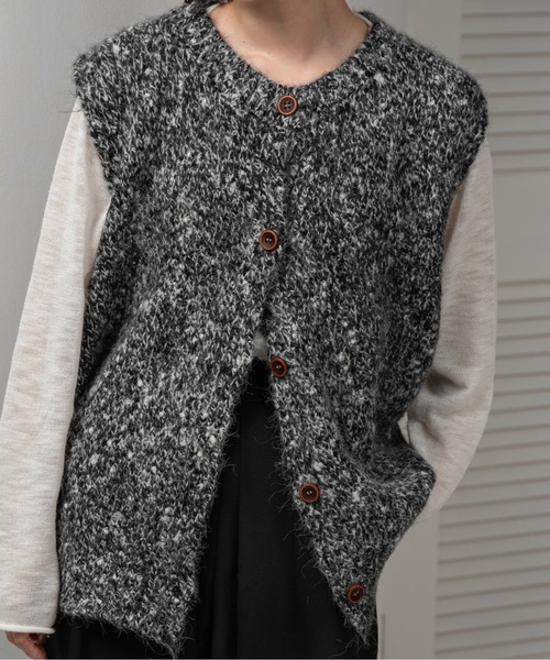 lawgy（ラウジー） ベスト ジレ fluffy mix wood like button knit