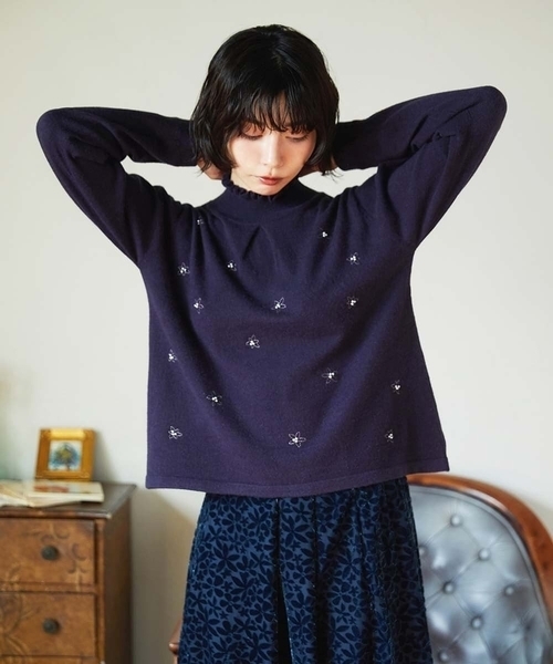 Jocomomola（ホコモモラ） ニット セーター Tesoro フラワーモチーフ