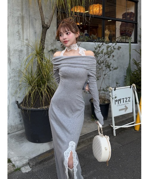 レースドッキングオフショルスリットロングワンピース Rady リゼクシー ザラ Darich（ダーリッチ） ワンピース レースドッキングオフショルスリット