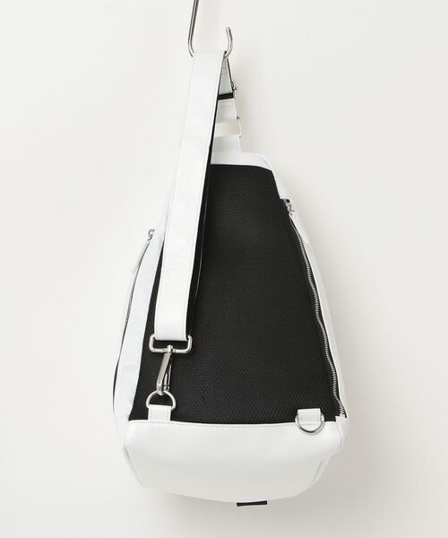 ウエストポーチ レザーナイロンフォルデッドワンショルダーBAG メンズの画像