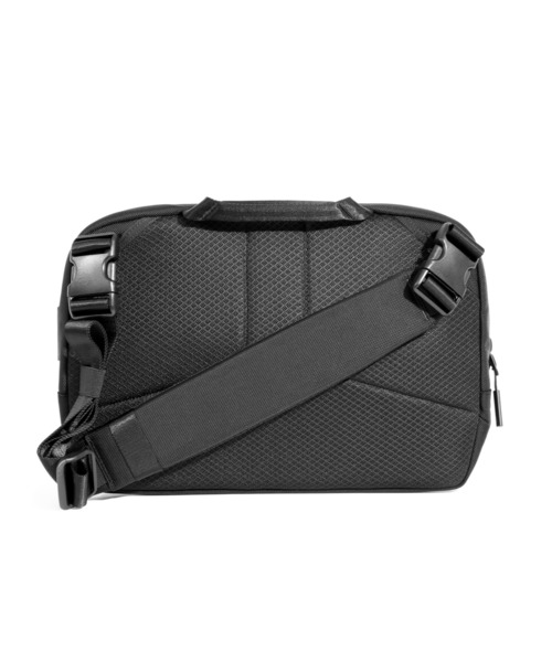 【新品同様】Aer Tech Sling 3 ボディバッグ ウエストバッグ Aer（エアー） ウエストポーチ Tech Collection Tech Sling 3 メンズ
