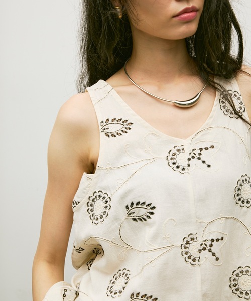 Unlogical Poem刺繍デザインのフレアブラウス リネンシャツ ブラウス シャツ Botanical embroidered flare blouse
