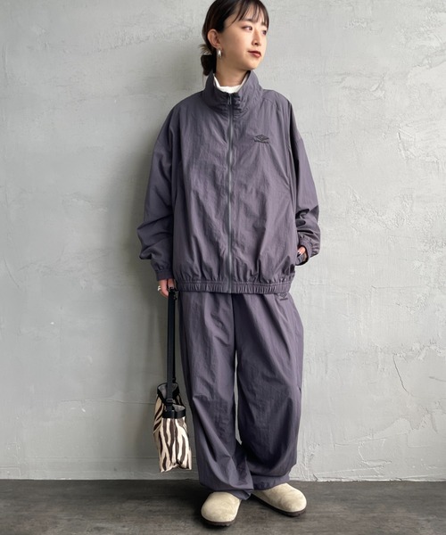 umbro（アンブロ） パンツ 別注 ナイロントラックパンツ レディース